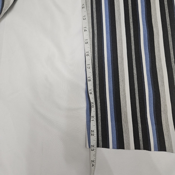 Avenue Montaigne Striped Cropped Pants! - Picture 7 of 7